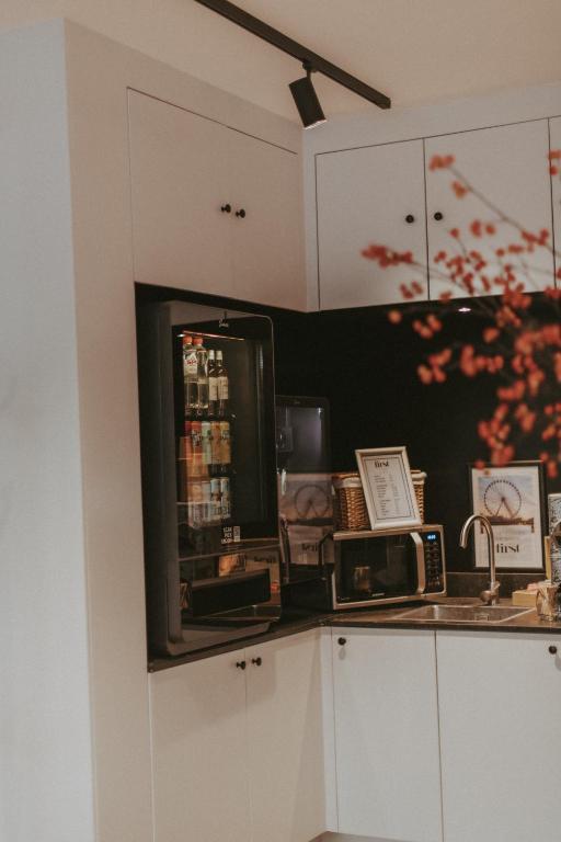 Boutique Hotel First City - Resim 34