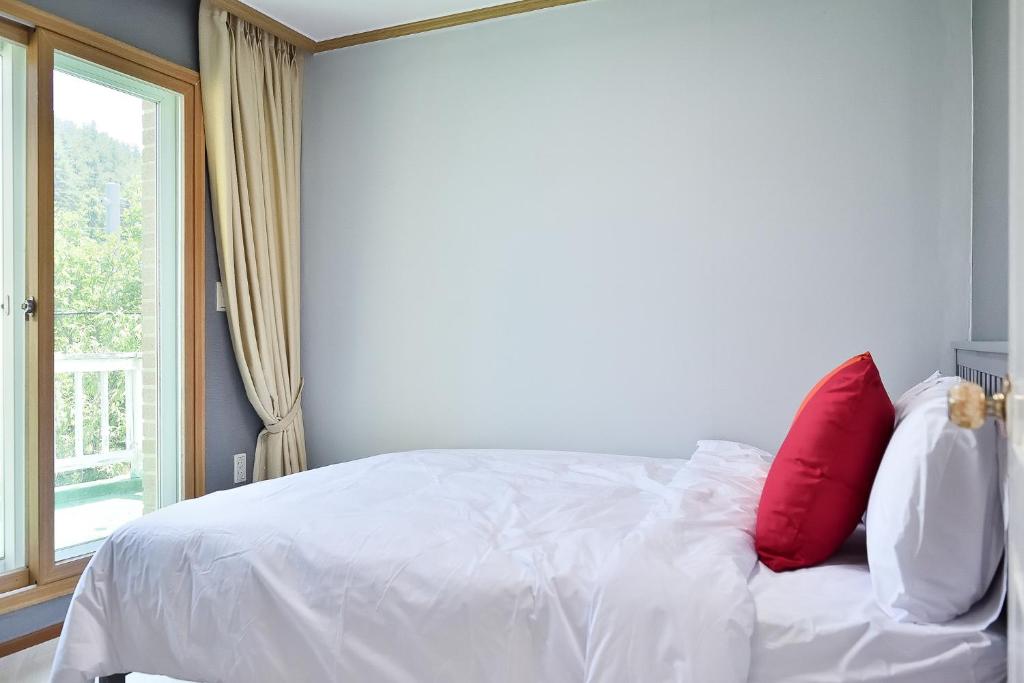 Yangyang Pulbit Pension - Suite Mit Terrasse