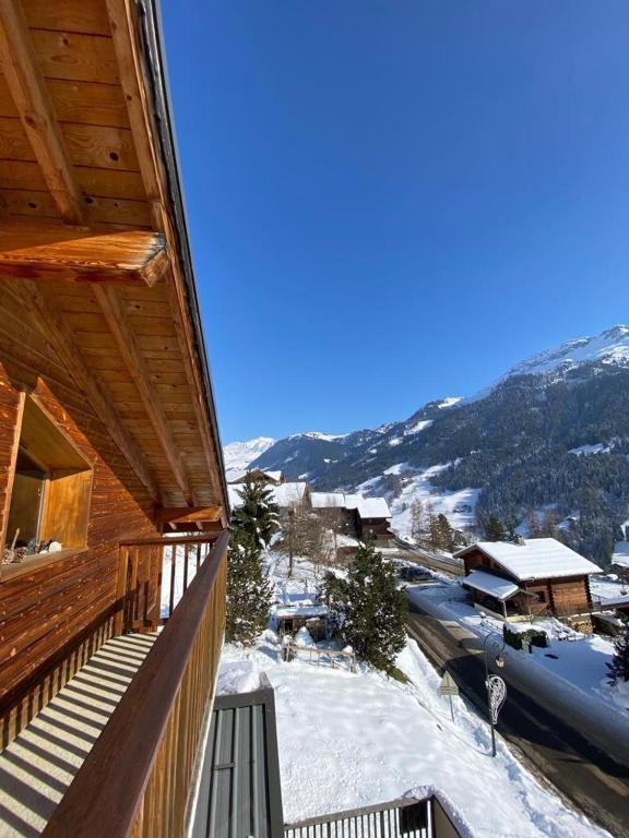 DUPLEX 50 m2 aux pieds des pistes les saisies hauteluce et contamines montjoie savoie 6 &agrave; 8 personnes 1 chambre et un coin nuit kapag winter