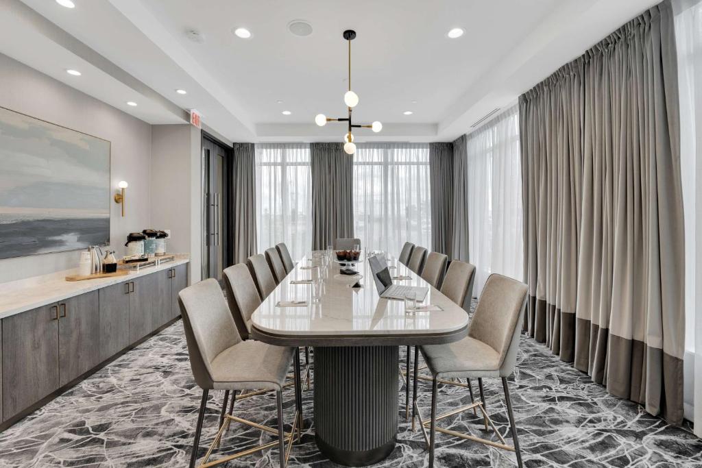Posezení v ubytování Hilton Garden Inn Toronto/Brampton