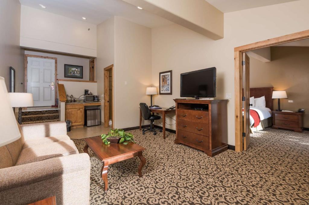 Best Western Tyrolean Lodge - King Room Met Bankbed - Niet -roken