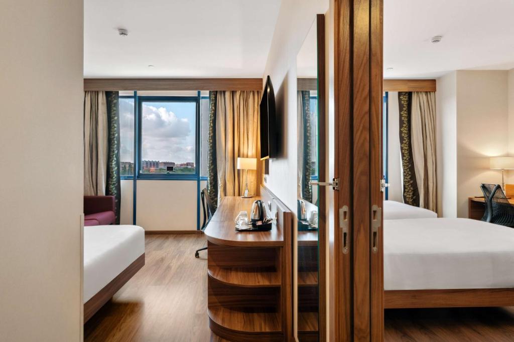 Hilton Garden Inn Sevilla - Resim 27