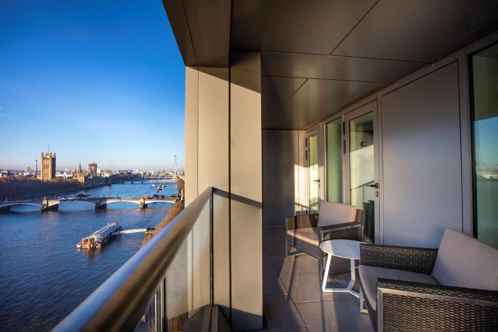 Park Plaza London Riverbank - One-Bedroom Suite With Balcony And River View