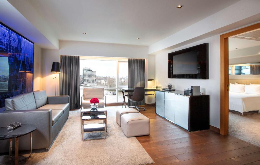 Park Plaza London Riverbank - One-Bedroom Suite With Kitchenette And Balcony - River View