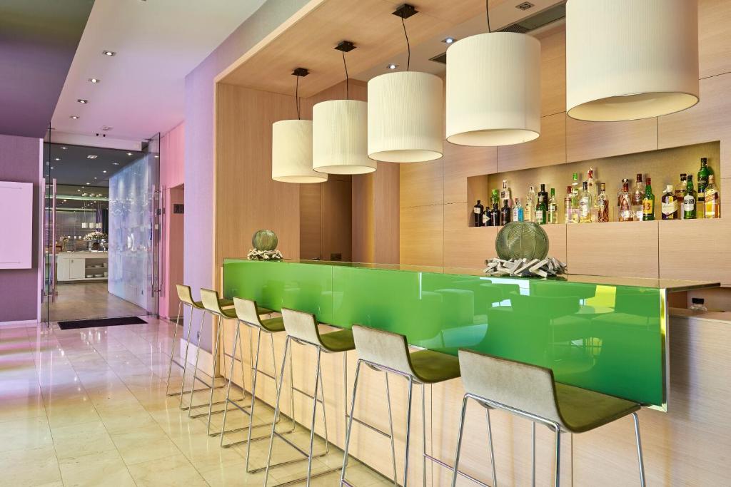 Posezení v ubytování DoubleTree by Hilton Girona