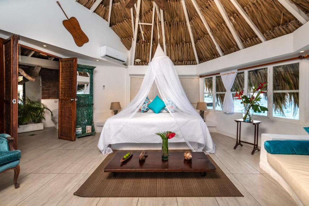 Hotel Coralina Island - Bungalow With Sea View