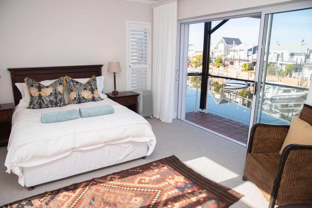 Waterfront- C25 Knysna Quays with pool - Image 26