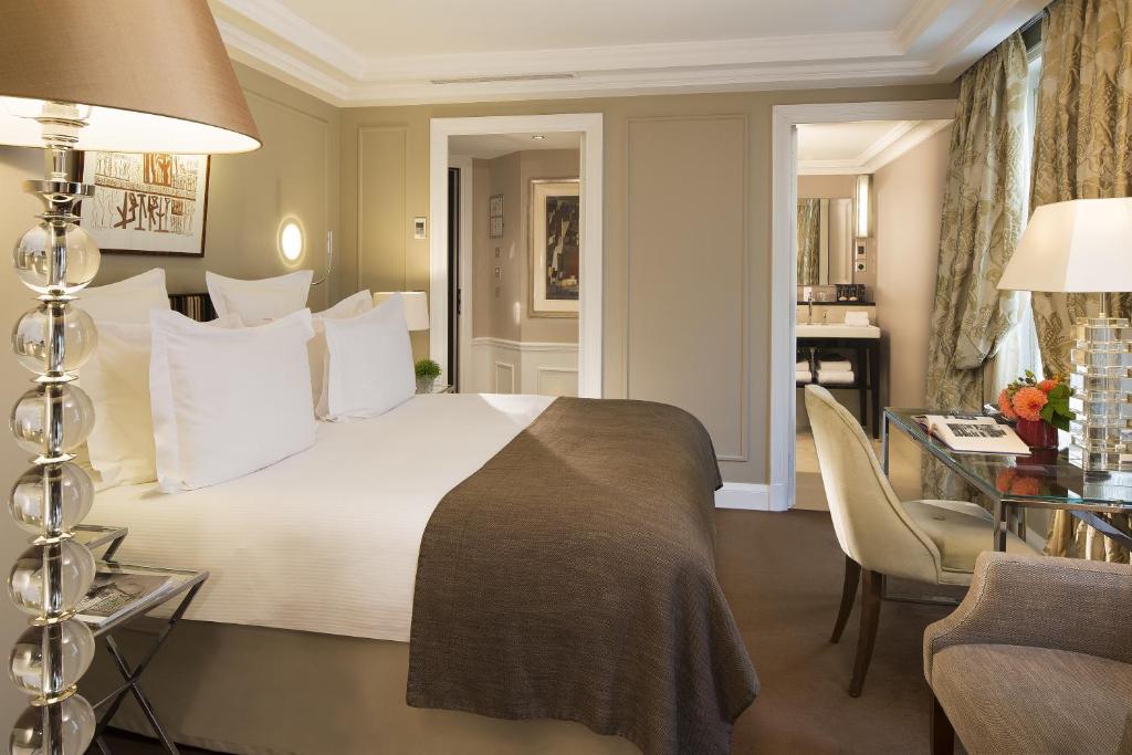 Le Burgundy Paris - 13