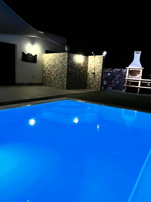Bazén v ubytování Seaside Villa in El Roque (El Cotillo) with Private Pool nebo v jeho okolí