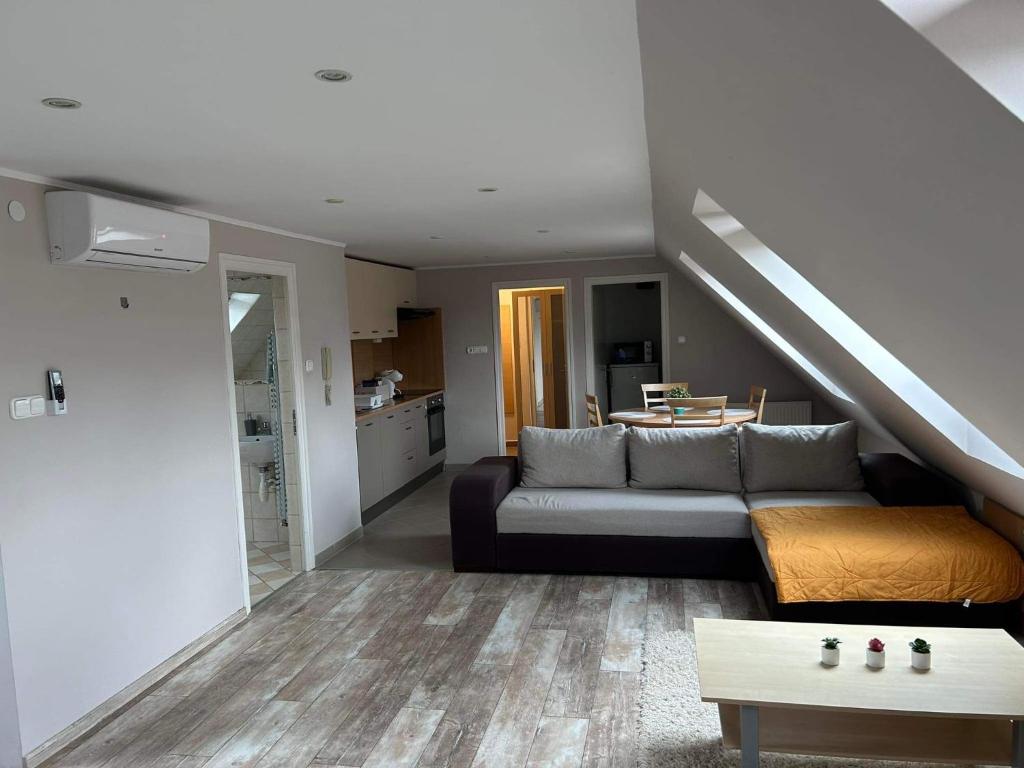 Postel nebo postele na pokoji v ubytování Bubble Apartman