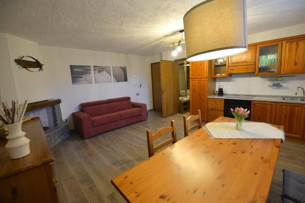 Nhà bếp/bếp nhỏ tại Taverna al ponte