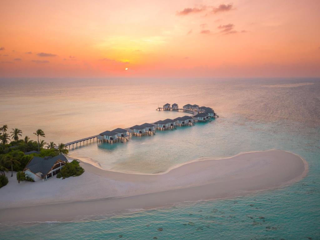 NH Collection Maldives Havodda Resort - View 7