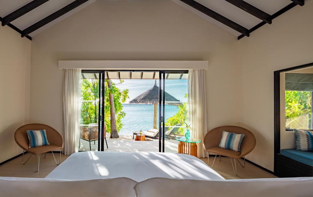 NH Collection Maldives Havodda Resort - Stays of 6 nights or more, complimentary domestic flights for 2 people - Villa Da Spiaggia Con Piscina Privata