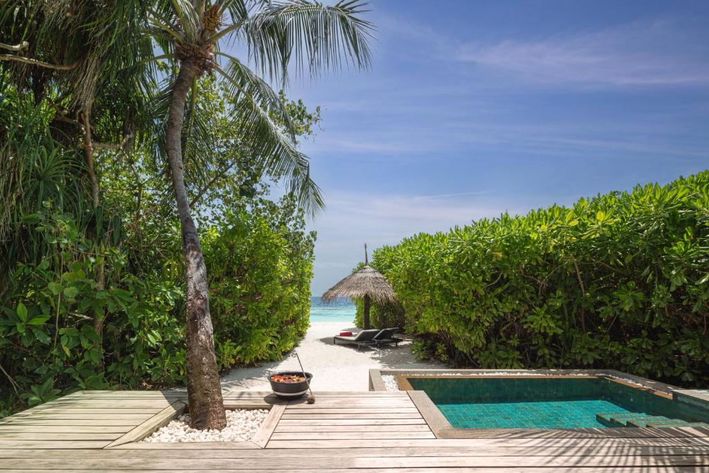 NH Collection Maldives Havodda Resort - View 20