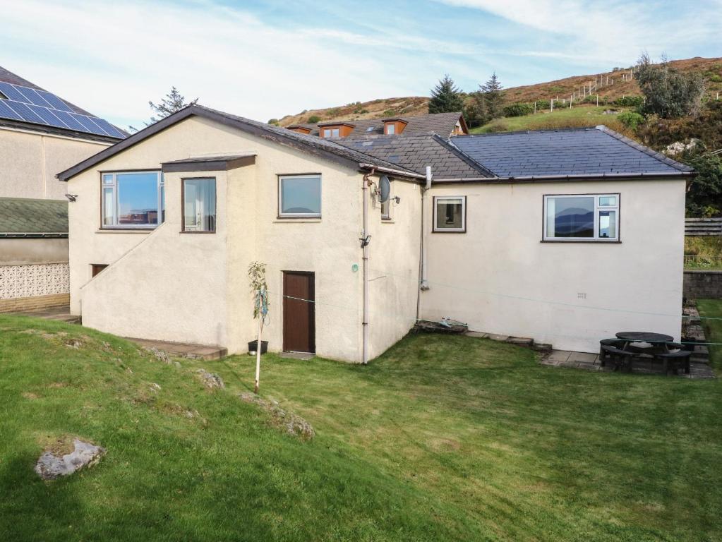 Dunira, Mallaig (updated prices 2024)