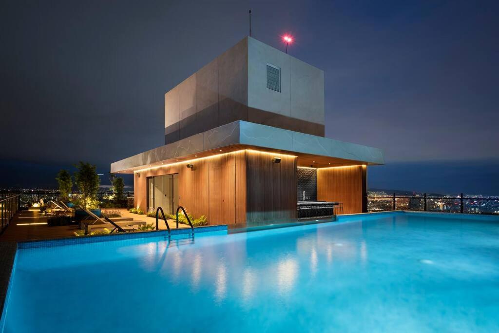 Gallery image of Breathtaking 2 level Condo wAmazing Infinity Pool in Mexico City
