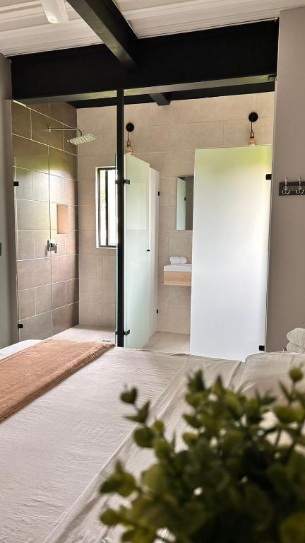 Postel nebo postele na pokoji v ubytování Seven hotel
