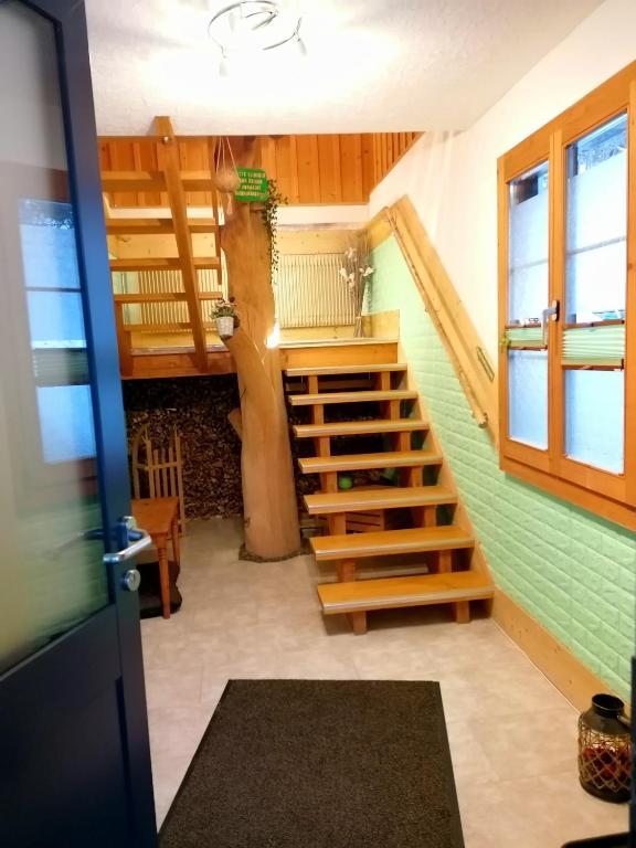 Fotografie z fotogalerie ubytování Gemütliche FeWo mit Sauna inmitten der Berge v destinaci Meiringen