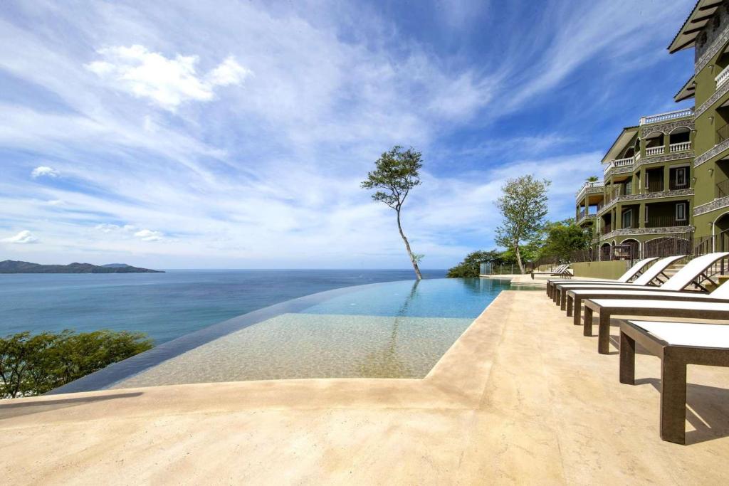 Gallery Detail: 360 Splendor Ocean View Condo 204 In Luxury Flamingo Complex