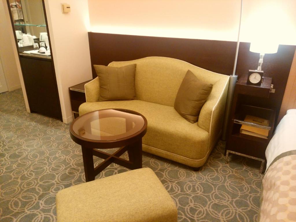 Posezení v ubytování JR Hotel Clement Tokushima