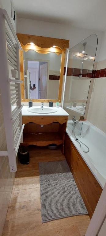Koupelna v ubytování Appartement 4/6 personnes - Vue plein sud - Chamrousse