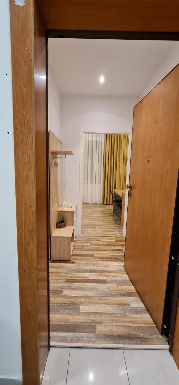 LUXURY APARTMENT - Imazhi 3