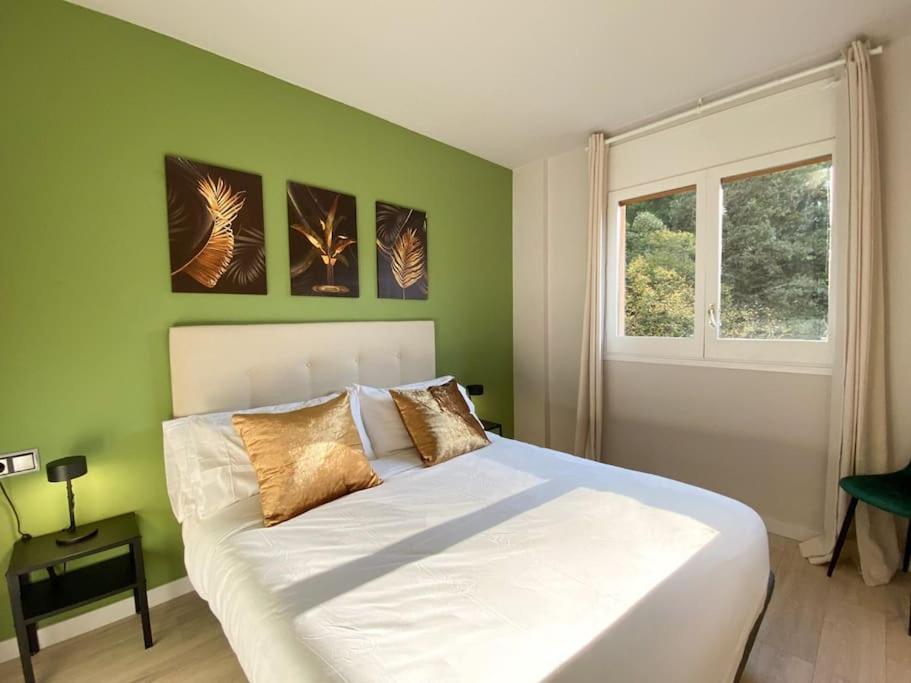 Postel nebo postele na pokoji v ubytování Espectacular Apartamento Con Vistas En Escaldes - 10min Caminando Al Centro - Parking Gratis l by BonesVacances