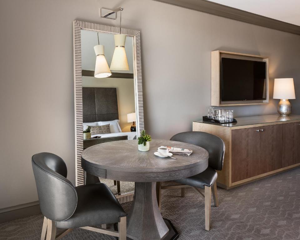 The Phoenician, a Luxury Collection Resort, Scottsdale - Ruim, Logeerkamer, 2 Koningin, Geen Uitzicht