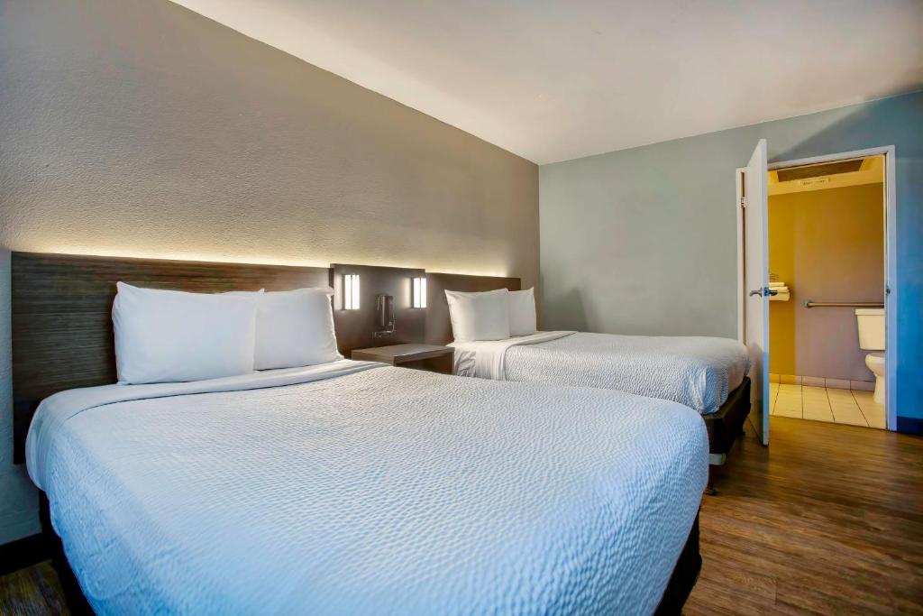 Motel 6-Kingman, AZ - Route 66 East - Habitación Deluxe Con Dos Camas Queen