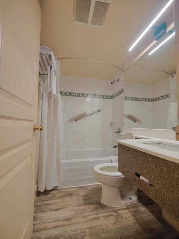 Divya Sutra Suites on Robson Downtown Vancouver - Resim 35