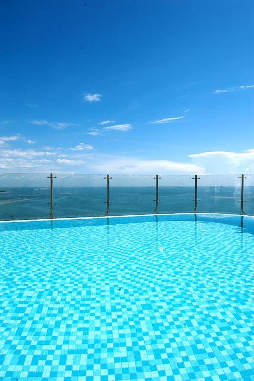 Bazén v ubytování Hotel Irotama del Mar nebo v jeho okolí