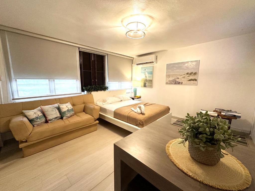 Condado Ocean Studio APT Beachfront, San Juan (updated prices 2024)