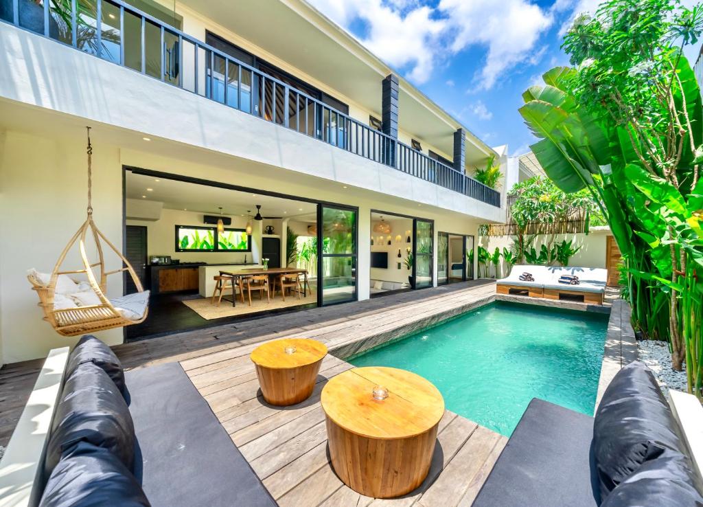 Villa Mao Brand New 3BR Villa AC Living at Pererenan Canggu, Canggu ...