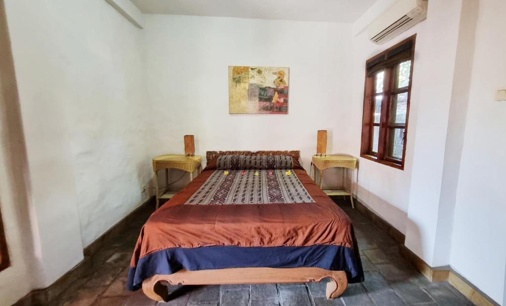 Flash Back Bungalow - Family Room With Garden View