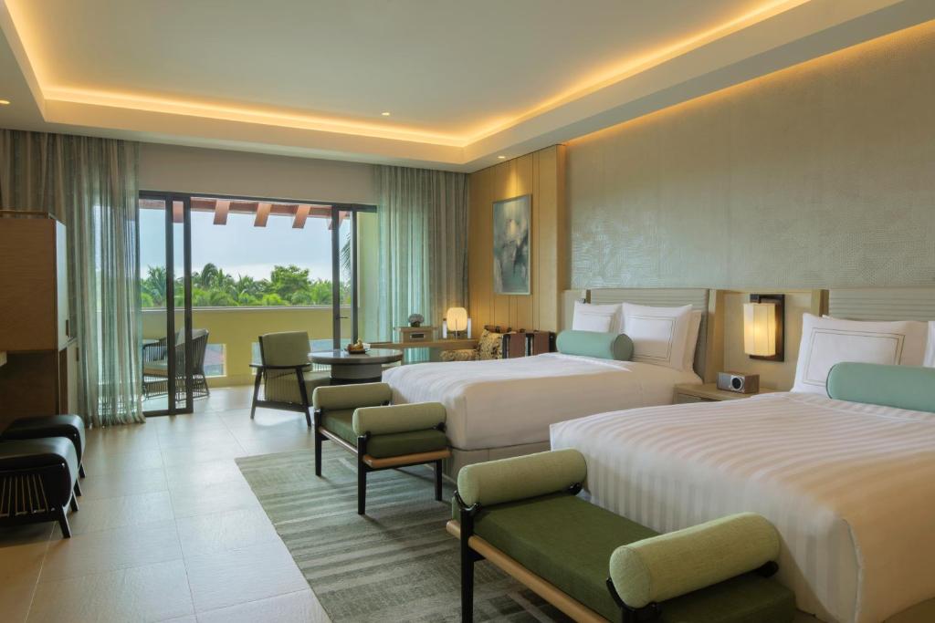 The Ritz-Carlton Sanya, Yalong Bay - Deluxe Room With Two Double Beds