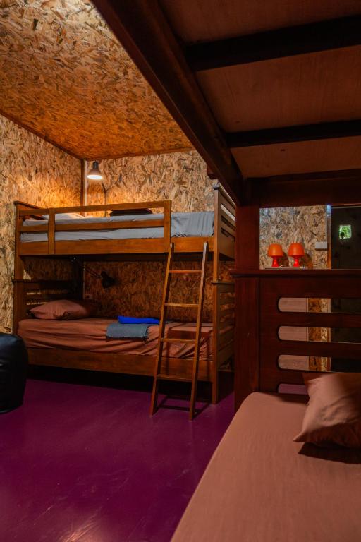 Postel nebo postele na pokoji v ubytování BB Dorm Koh Kood