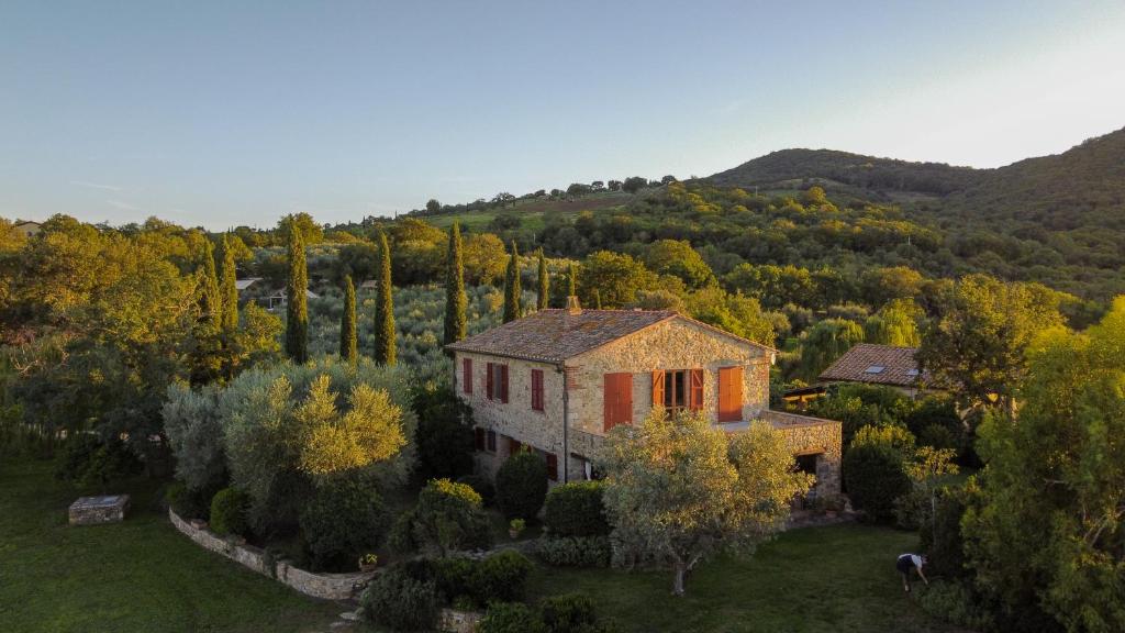an aerial view of a house with trees at Podere Prataccio in Grosseto