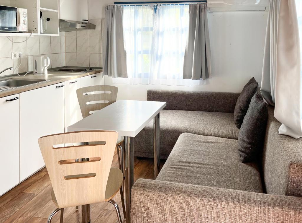 Kuchyň nebo kuchyňský kout v ubytování Mirabella Camping