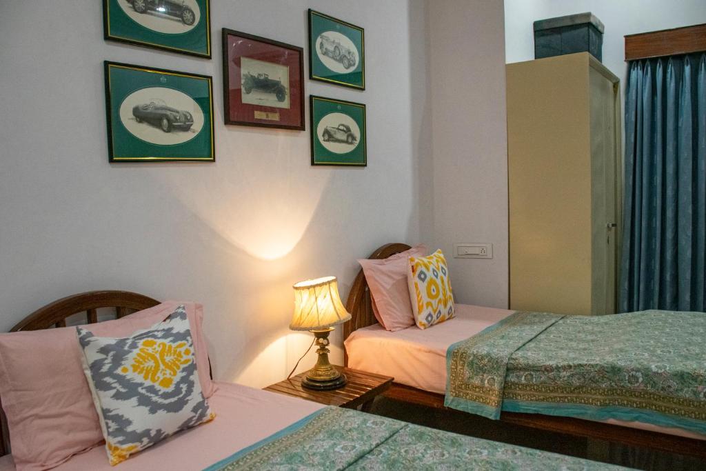 Titardi Garh- 18th Century Castle Homestay - Standard Twin Room