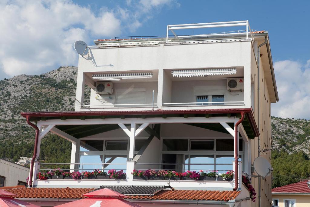 Apartment Trošelj