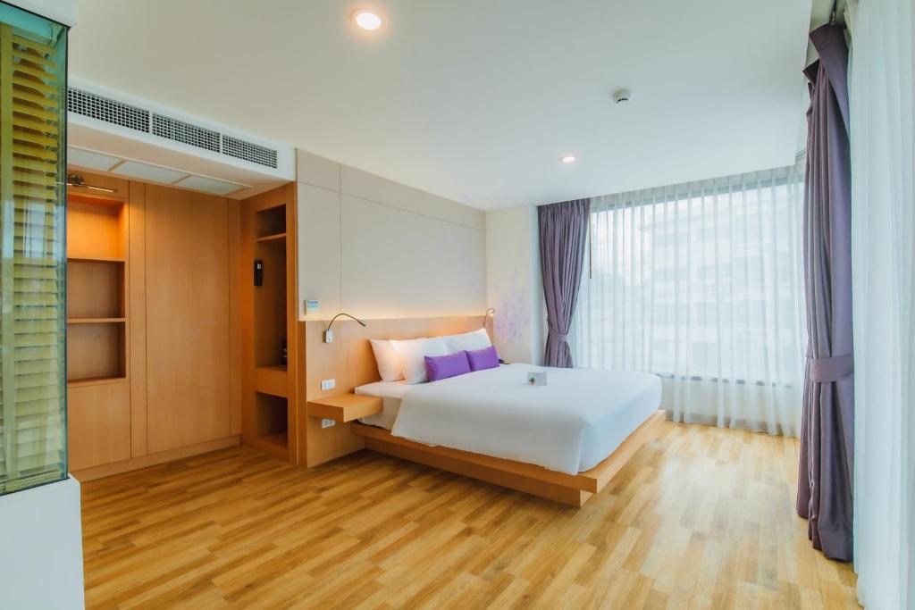 
Executive Suite - Mountain View
