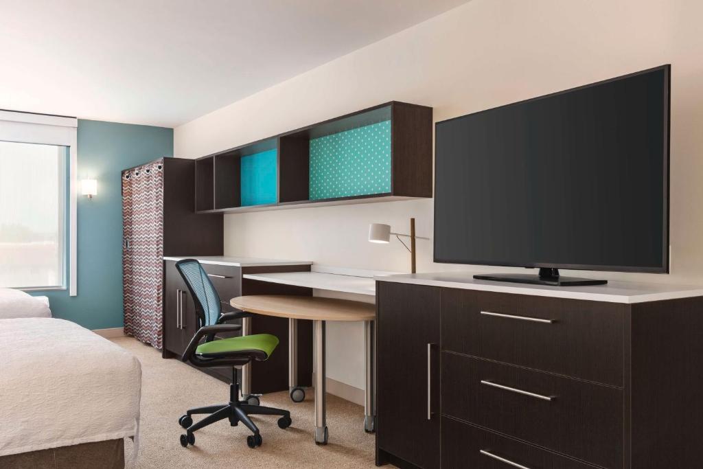 Home2 Suites By Hilton Milwaukee West - Studio Suite With Two Queen Beds