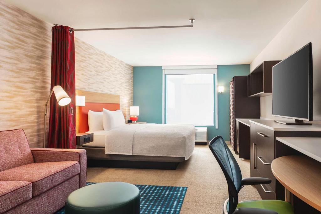 Home2 Suites By Hilton Milwaukee West - King Studio Suite