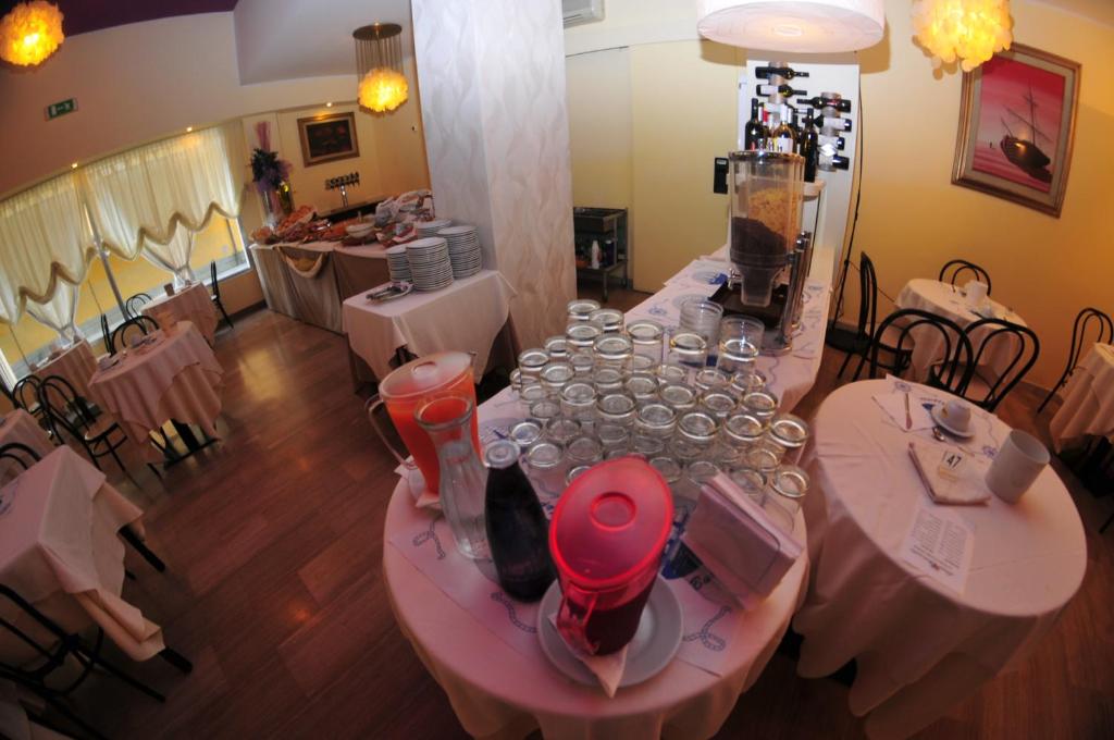 Nápoje v ubytování Hotel Antonella