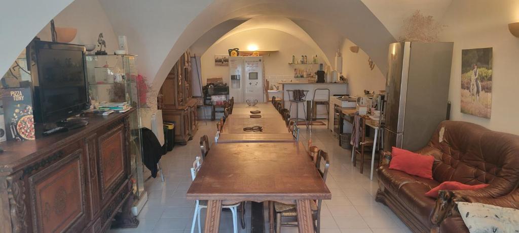 Photo from Mas les jasses Chambre d'hôte calme et agréable à la campagne in Ferrières-les-Verreries, Languedoc-Roussillon, France