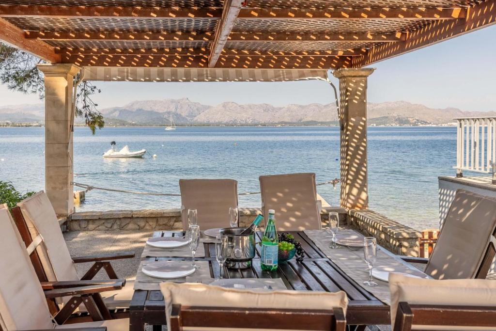 Villa Me Chabot by Sealand Villas