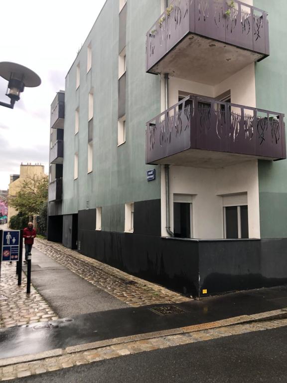 Budova, v ktorej sa apartmán nachádza