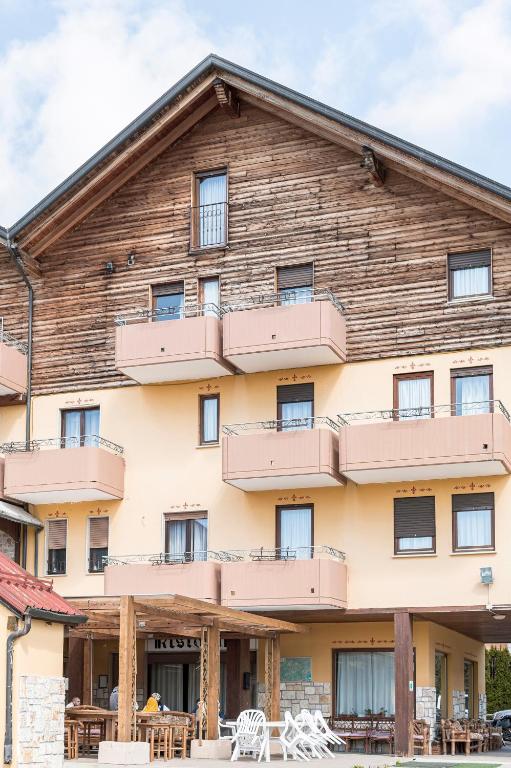 Budova, kde se hotel nachází