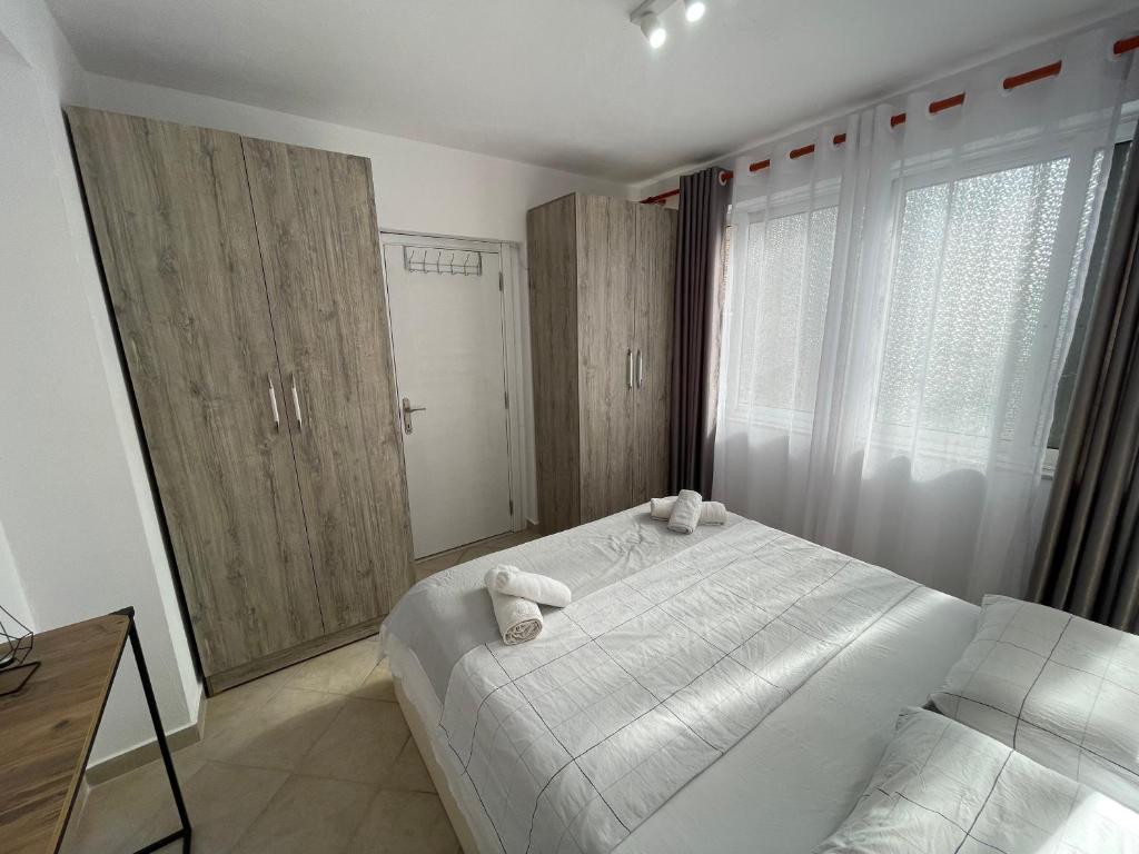 Downtown Boulevard enchanting apartment! - Image 5