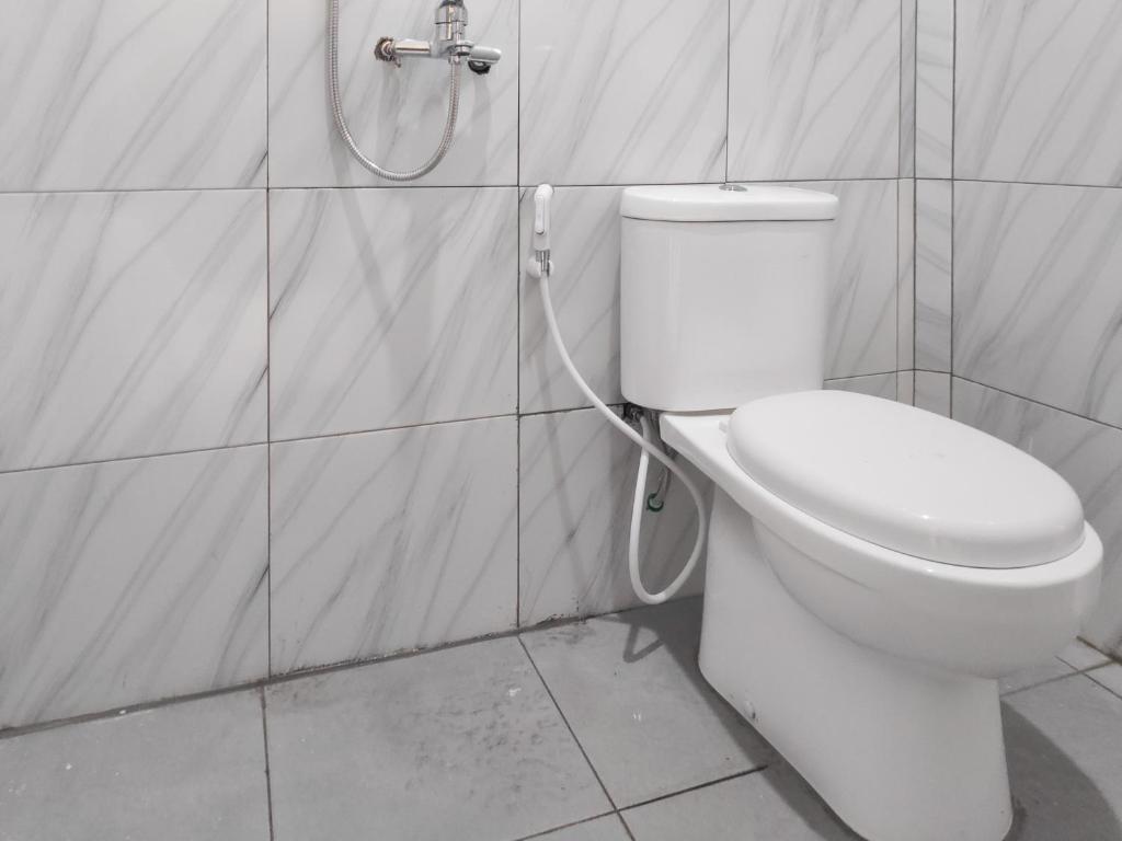 RedDoorz @ Jalan Ujung Aji Berastagi - Standard Double Room